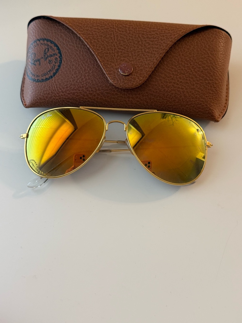 Ray Ban gold mirror aviators - Picture 3 of 9